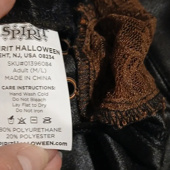 3 piece spirit Halloween costume - Picture 7 of 10